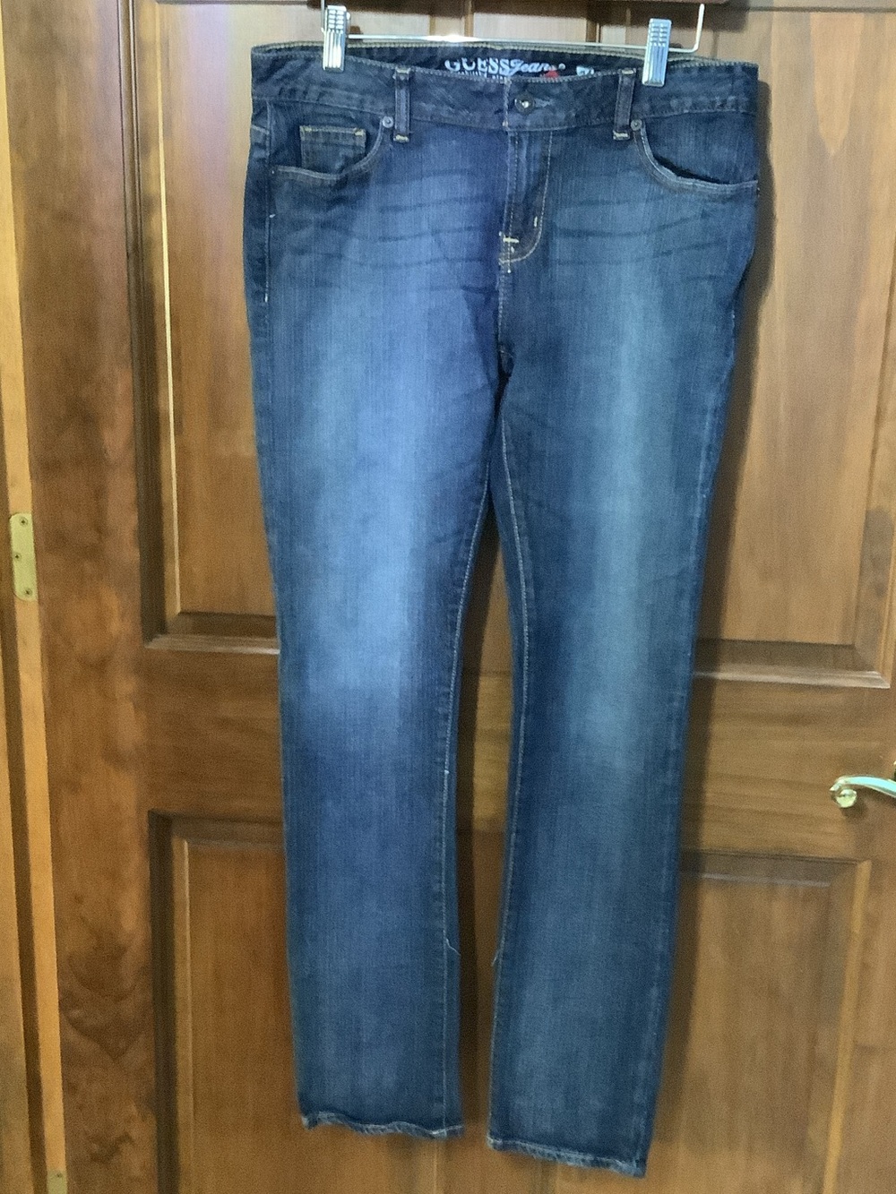 GUESS Women's Dark Wash Straight-Leg Jeans